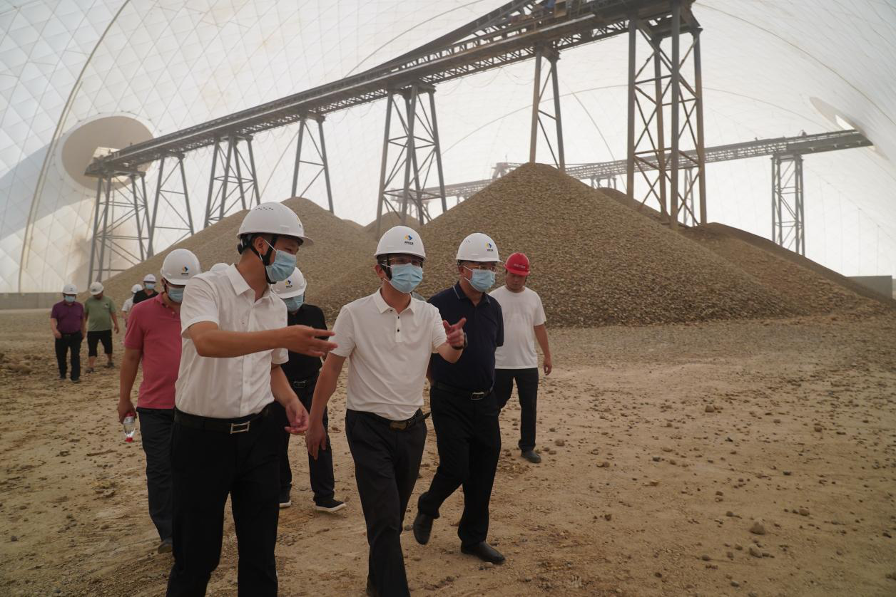 彭亚文深入机制砂生产一线调研督导沅江项目安全生产工作